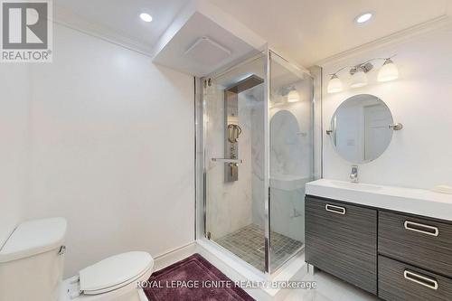 26 - 230 Clarke Road, London East, ON - Indoor Photo Showing Bathroom