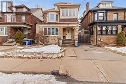 28 GLENDALE AVENUE S  Hamilton, ON L8M 3E8
