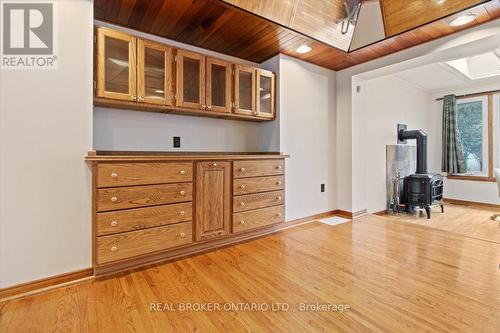 28 Glendale Avenue S, Hamilton, ON - Indoor Photo Showing Other Room