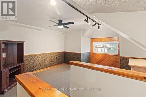 28 Glendale Avenue S, Hamilton, ON - Indoor Photo Showing Other Room