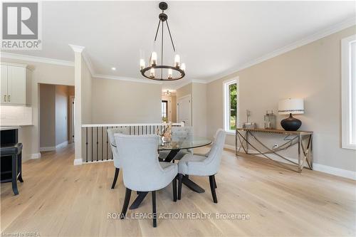 111 Judd Drive, Norfolk, ON - Indoor Photo Showing Dining Room