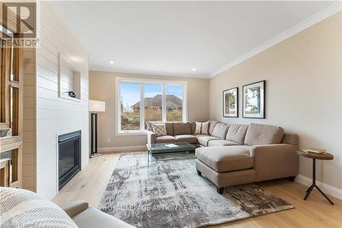 111 Judd Drive, Norfolk, ON - Indoor Photo Showing Living Room With Fireplace