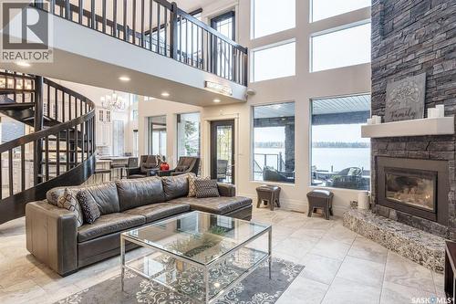 Neis Beach, Lakeland Rm No. 521, SK - Indoor Photo Showing Living Room With Fireplace