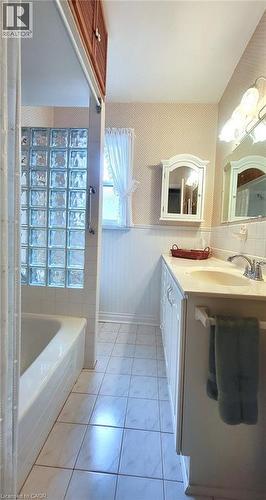 74 Wanita Road, Mississauga, ON - Indoor Photo Showing Bathroom