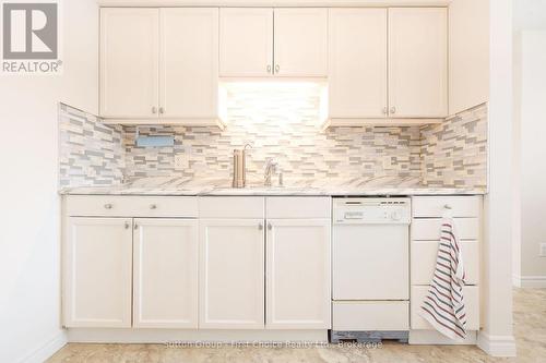 11 - 88 Avonwood Drive, Stratford, ON - Indoor Photo Showing Kitchen