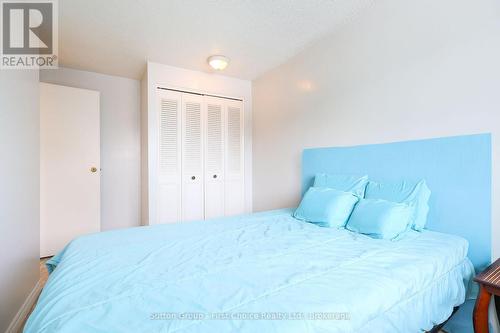 11 - 88 Avonwood Drive, Stratford, ON - Indoor Photo Showing Bedroom