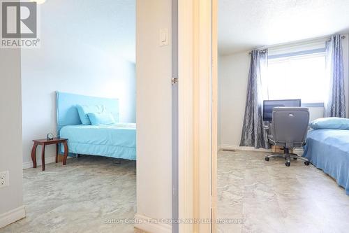 11 - 88 Avonwood Drive, Stratford, ON - Indoor