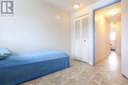 11 - 88 Avonwood Drive, Stratford, ON - Indoor Photo Showing Bedroom