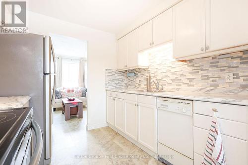 11 - 88 Avonwood Drive, Stratford, ON - Indoor Photo Showing Kitchen
