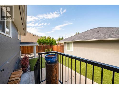 620 - 622 Birch Avenue, Kelowna, BC - Outdoor With Exterior