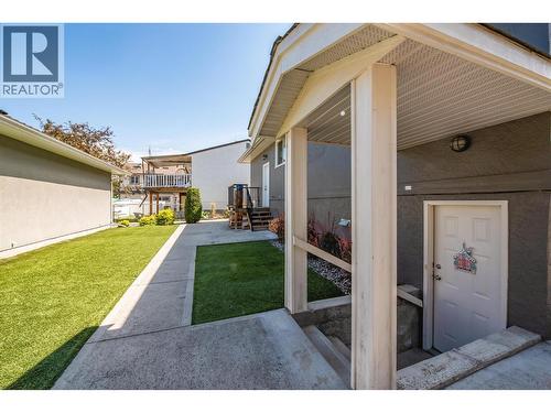 620 - 622 Birch Avenue, Kelowna, BC - Outdoor With Exterior