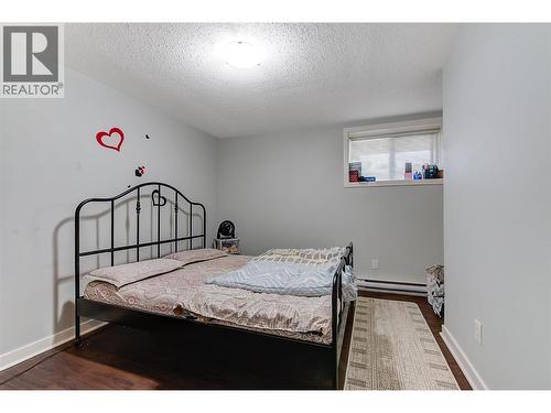 620 - 622 Birch Avenue, Kelowna, BC - Indoor Photo Showing Bedroom