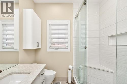 2016 Thelma Avenue, Sarnia, ON - Indoor Photo Showing Bathroom
