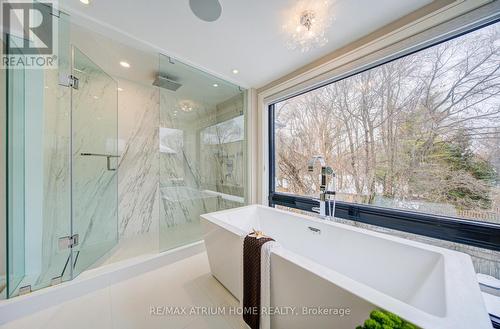 6 Hillholm Road, Toronto, ON - Indoor Photo Showing Bathroom