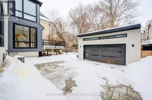 6 Hillholm Road, Toronto, ON - Outdoor