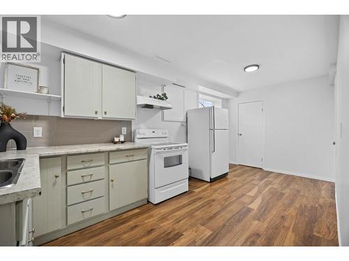 3417 39 Avenue, Vernon, BC - Indoor Photo Showing Kitchen With Double Sink