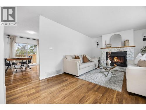 3417 39 Avenue, Vernon, BC - Indoor Photo Showing Living Room With Fireplace