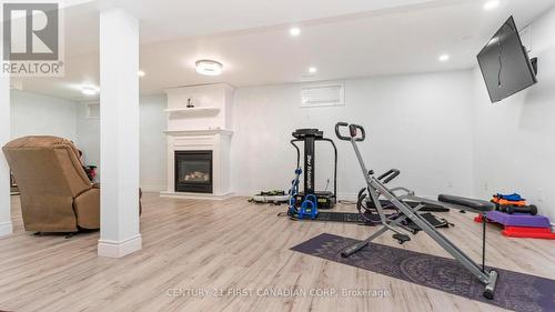 35 Hummingbird Crescent, London South (South N), ON - Indoor Photo Showing Gym Room