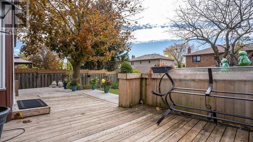 35 Hummingbird Crescent, London South (South N), ON - Outdoor With Deck Patio Veranda With Exterior