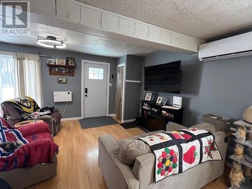 32 Main Street, St. Charles, ON - Indoor