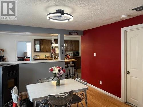 32 Main Street, St. Charles, ON - Indoor Photo Showing Dining Room