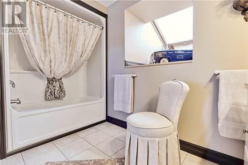 333 Garson Coniston Road, Garson, ON - Indoor Photo Showing Bathroom