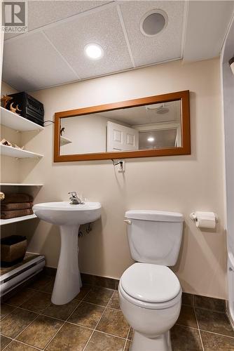 333 Garson Coniston Road, Garson, ON - Indoor Photo Showing Bathroom