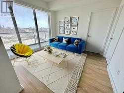 2011 - 117 MCMAHON DRIVE  Toronto, ON M2K 0E4