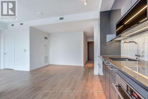 2011 - 117 Mcmahon Drive, Toronto, ON - Indoor Photo Showing Kitchen