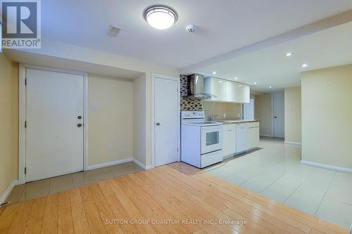 Kitchen - #Lower - 1333 Epton Crescent, Mississauga, ON - Indoor Photo Showing Kitchen