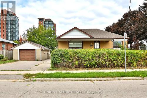 38 Claver Avenue, Toronto, ON - Outdoor