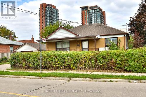38 Claver Avenue, Toronto, ON - Outdoor