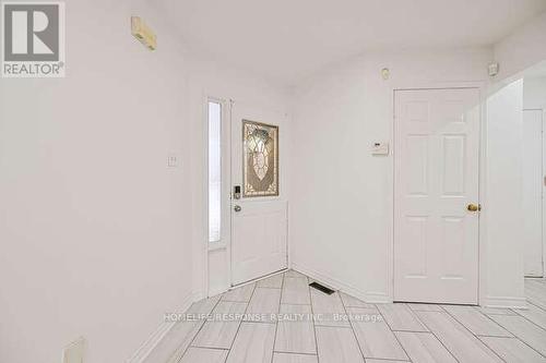 6103 Prairie Circle, Mississauga, ON - Indoor Photo Showing Other Room