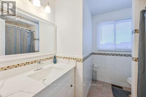6103 Prairie Circle, Mississauga, ON - Indoor Photo Showing Bathroom