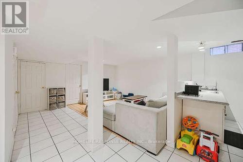 6103 Prairie Circle, Mississauga, ON - Indoor Photo Showing Other Room