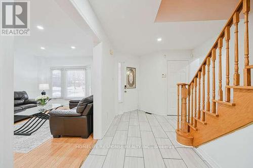 6103 Prairie Circle, Mississauga, ON - Indoor Photo Showing Other Room