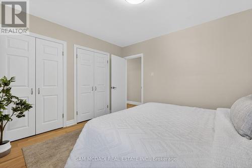 1655 Springwell Avenue, Mississauga, ON - Indoor Photo Showing Bedroom