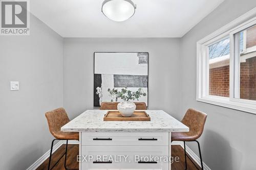 3005 Olympus Mews, Mississauga, ON - Indoor Photo Showing Dining Room