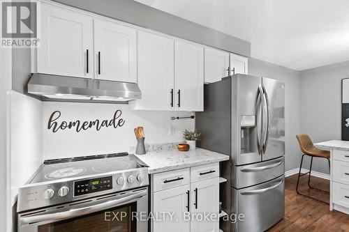 3005 Olympus Mews, Mississauga, ON - Indoor Photo Showing Kitchen With Stainless Steel Kitchen