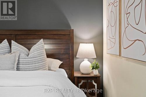 3005 Olympus Mews, Mississauga, ON - Indoor Photo Showing Bedroom