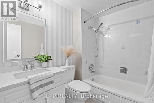 3005 Olympus Mews, Mississauga, ON - Indoor Photo Showing Bathroom