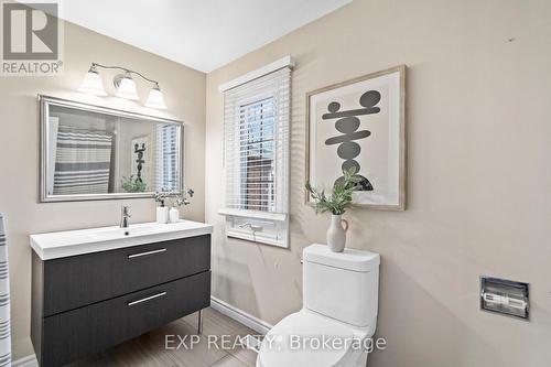 3005 Olympus Mews, Mississauga, ON - Indoor Photo Showing Bathroom