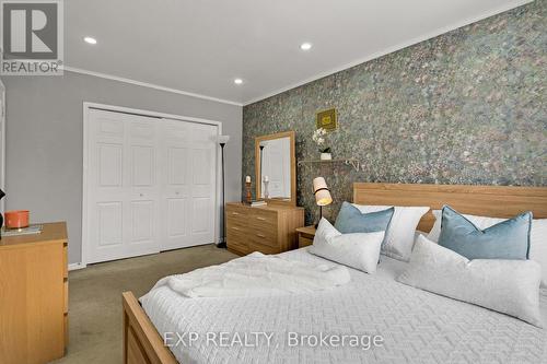 4 - 1180 Mississauga Valley Boulevard, Mississauga, ON - Indoor Photo Showing Bedroom