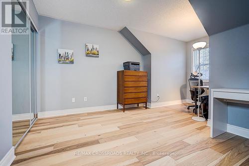 597 Caverhill Crescent, Milton, ON - Indoor Photo Showing Other Room