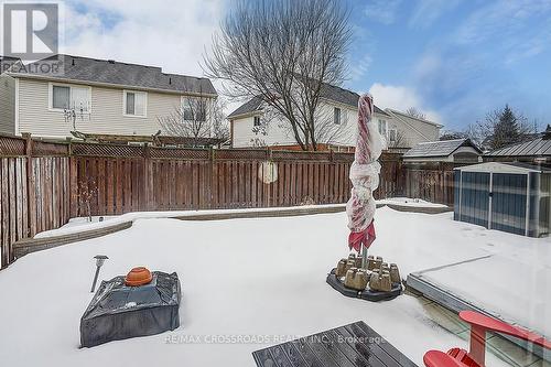 597 Caverhill Crescent, Milton, ON - Outdoor