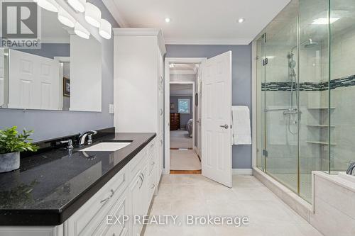 209 Nottingham Drive, Oakville, ON - Indoor Photo Showing Bathroom