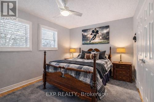 209 Nottingham Drive, Oakville, ON - Indoor Photo Showing Bedroom