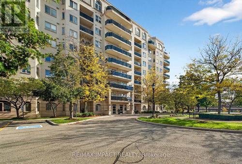 204 - 10 Dayspring Circle, Brampton, ON - Outdoor With Balcony With Facade