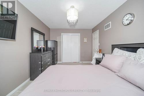 30 Todmorden Drive, Brampton, ON - Indoor Photo Showing Bedroom
