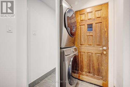 1099 Ogden Avenue, Mississauga, ON - Indoor Photo Showing Laundry Room